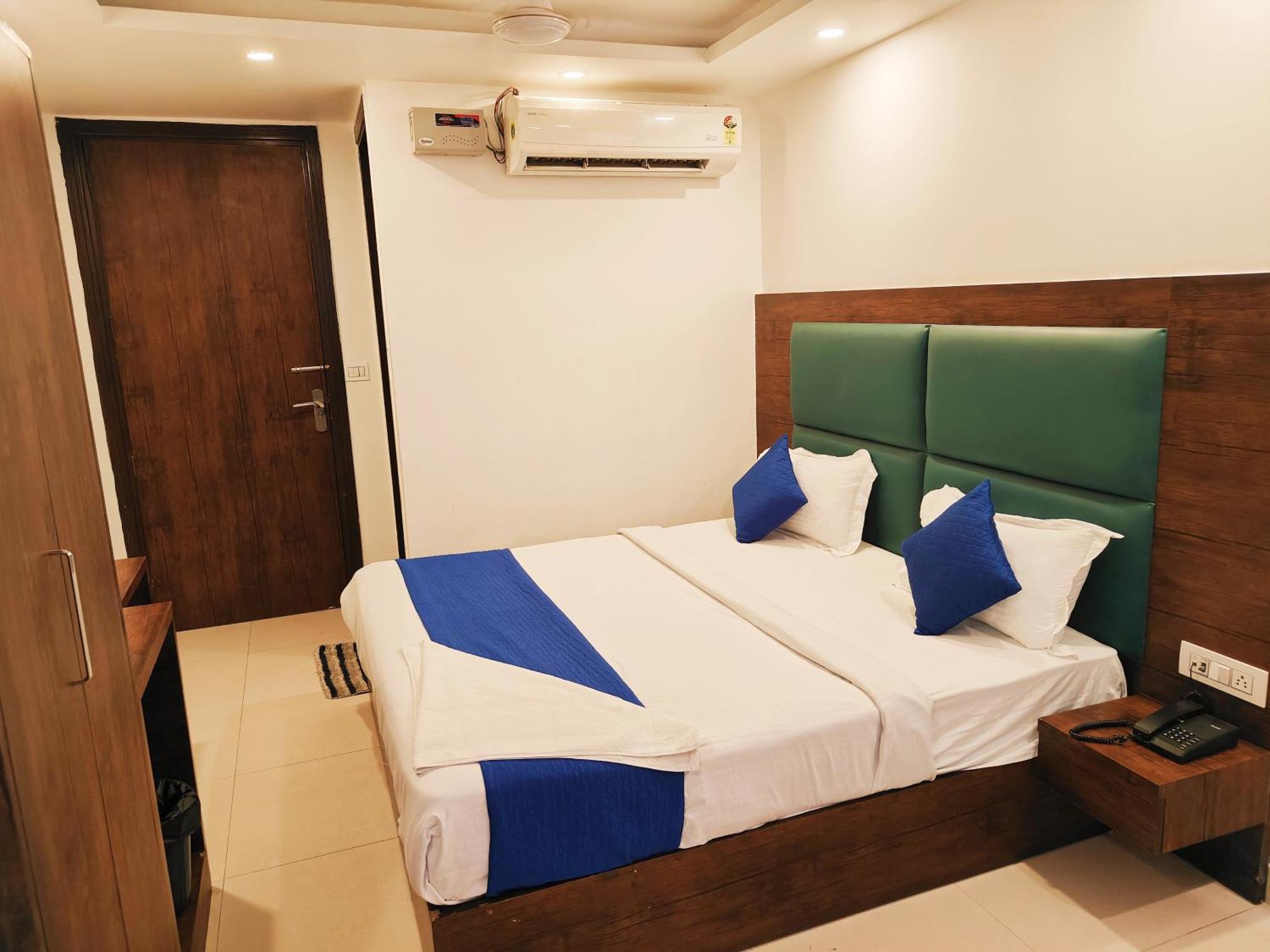 Hotel Le Mount Plaza Near Igi Airport Delhi New Delhi Buitenkant foto