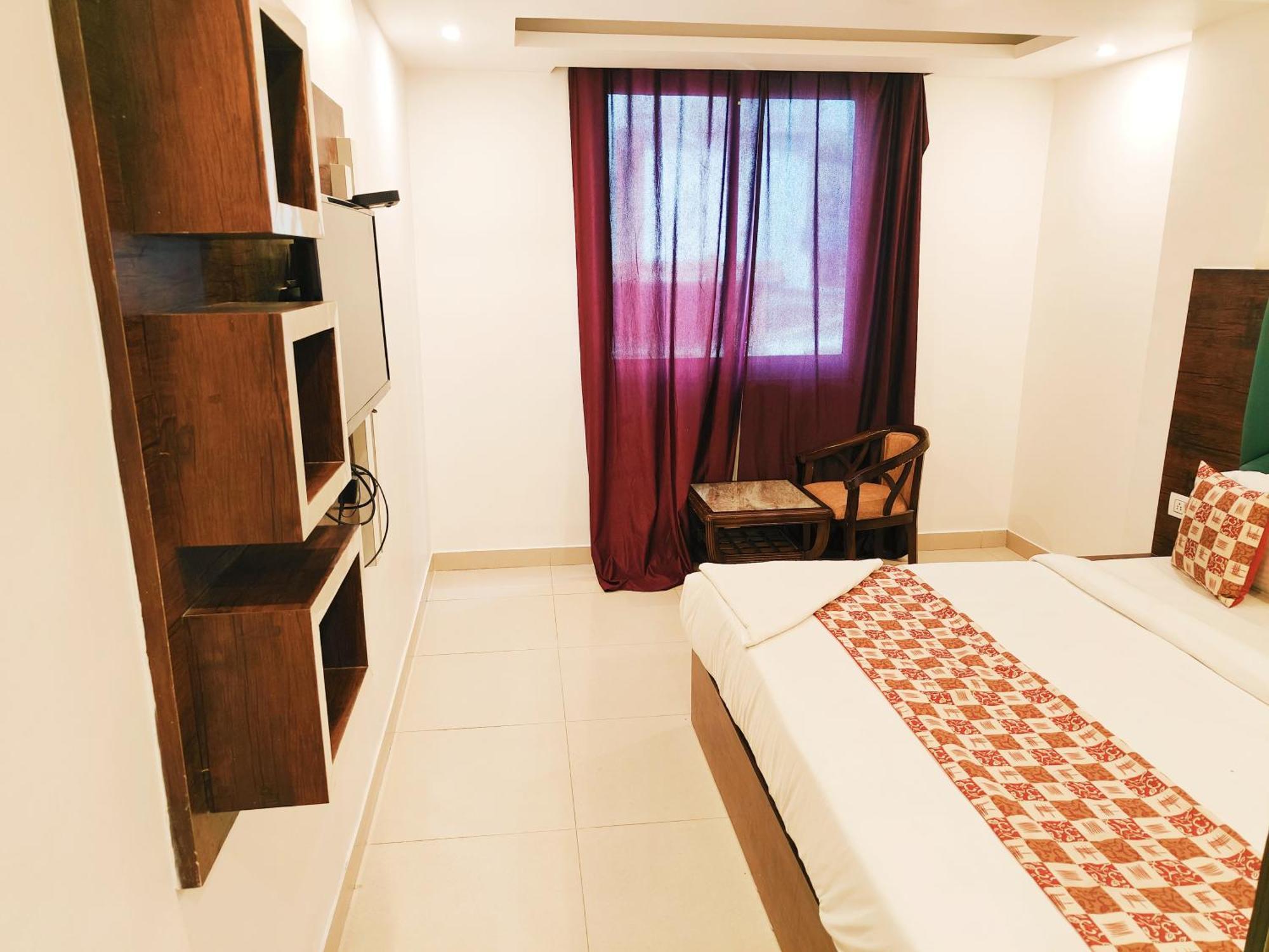 Hotel Le Mount Plaza Near Igi Airport Delhi New Delhi Buitenkant foto
