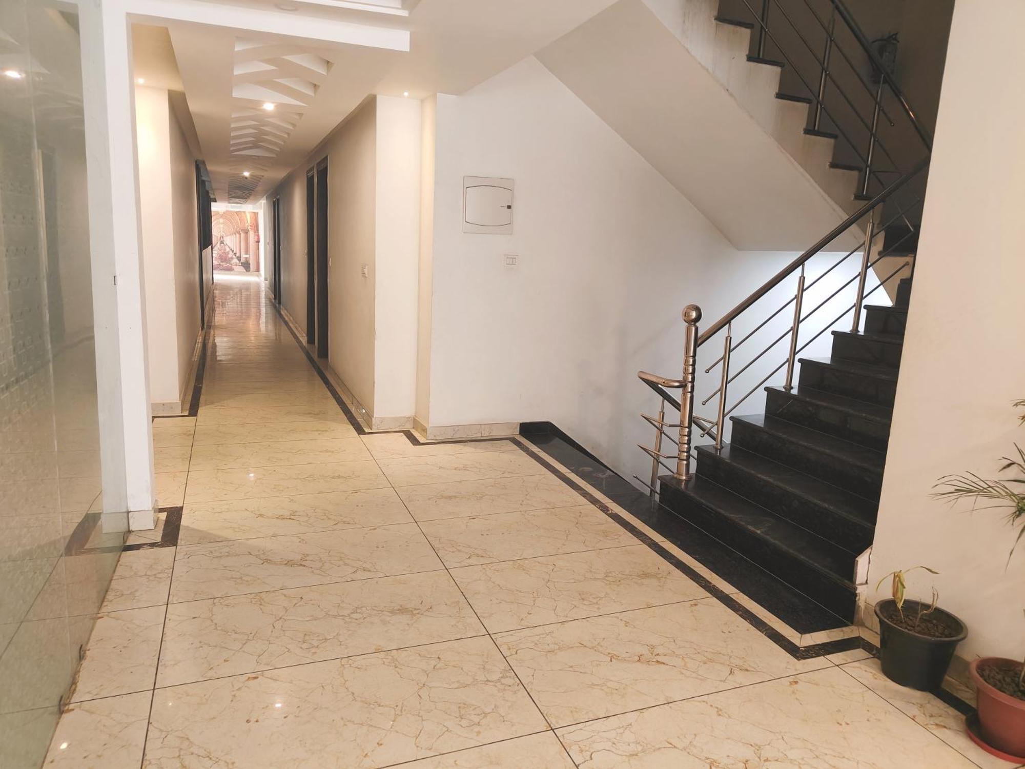 Hotel Le Mount Plaza Near Igi Airport Delhi New Delhi Buitenkant foto